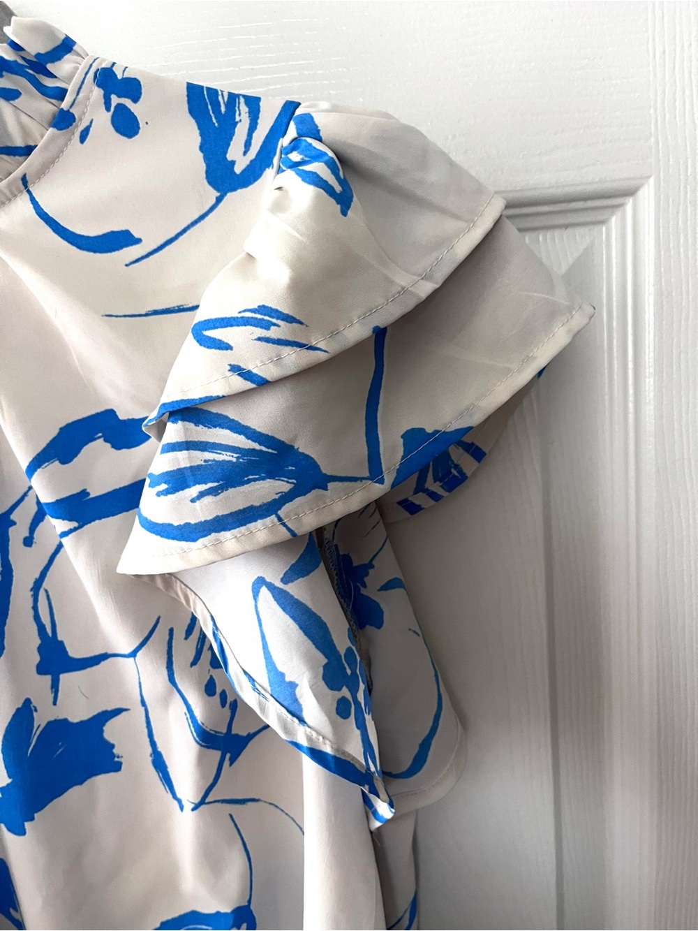 Entro  Top with Bold Blue Floral Print and Ruffles - Picture 4 of 5